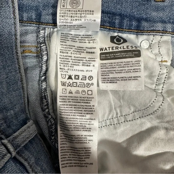 Levi’s (26Wx29L) High Waisted Crop Flare  Blue Women's Jeans - Picture 7 of 16